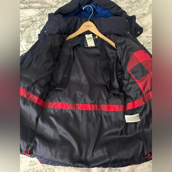 2022 USA Team Olympic Hooded
Puffer Jacket - Picture 4 of 11